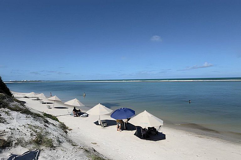 Apê Muro Alto | Estilo, Lazer e Praia á Beira-Mar